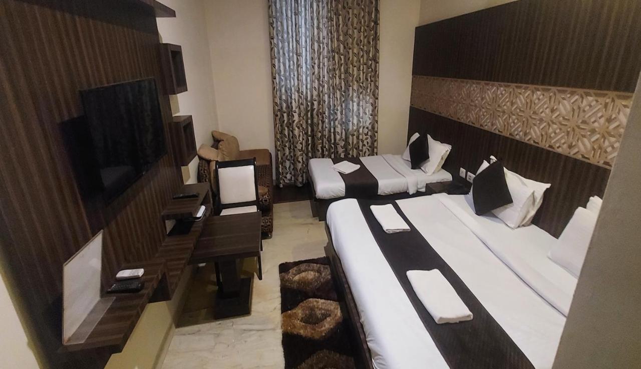 Hotel Goyal Palace Dźajpur Zewnętrze zdjęcie